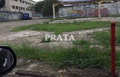 Imagem: O terreno possui 810m² de Área e está localizado em Vila