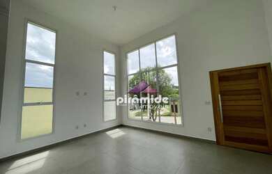 Imagem: A casa em condomínio possui 3 Dormitórios, 2 Banheiros, 2