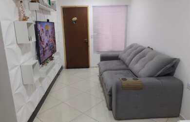 Imagem: A casa possui 3 Dormitórios, 2 Banheiros, 2 Vagas na garagem