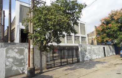 Imagem: O depósito possui 5 Vagas na garagem, 2.385m² de Área e