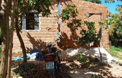 Imagem: A casa possui 1 Dormitório, 1 Banheiro e está localizado