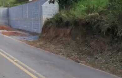 Imagem: O terreno possui 1.000m² de Área e está localizado em Canjicas