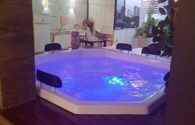 Imagem: O apartamento possui 5 Dormitórios, 4 Banheiros, 2 Vagas na