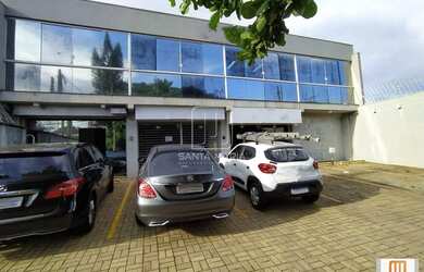 Imagem: O depósito possui 1 Vaga na garagem e 43m² de Área e está