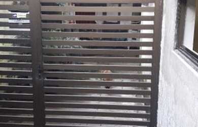 Imagem 4: Portão de alumínio. 1m² de Área