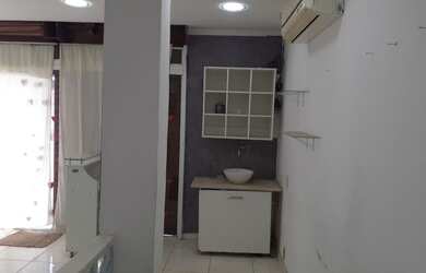 Imagem 3: Uma loja com uma quitinete