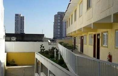 Imagem: A casa possui 3 Dormitórios, 3 Banheiros, 2 Vagas na garagem