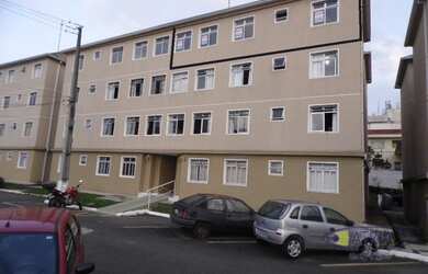 Imagem: O apartamento possui 3 Dormitórios, 1 Banheiro, 1 Vaga na garagem