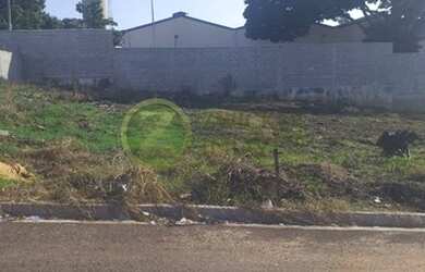 Imagem: O terreno possui 125m² de Área e está localizado em Vila