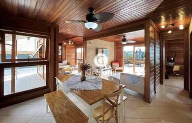 Imagem: A casa em condomínio possui 3 Dormitórios, 3 Banheiros, 4