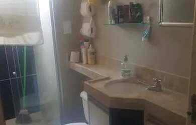 Imagem: O apartamento possui 2 Dormitórios, 1 Banheiro, 1 Vaga na garagem