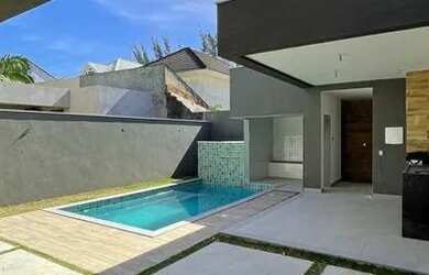 Imagem: A casa em condomínio possui 4 Dormitórios, 5 Banheiros, 3