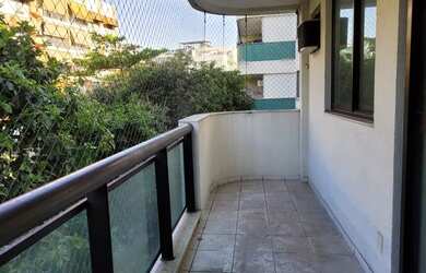 Imagem: O apartamento possui 3 Dormitórios, 2 Banheiros, 2 Vagas na