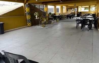 Imagem: A casa possui 5 Dormitórios, 5 Banheiros, 5 Vagas na garagem