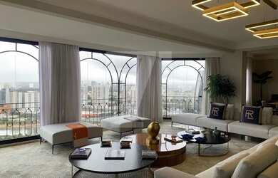 Imagem: O apartamento possui 4 Dormitórios, 5 Banheiros, 5 Vagas na