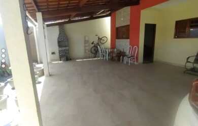 Imagem: A casa possui 2 Dormitórios, 1 Banheiro, 120m² de Área e