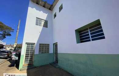 Imagem: A casa possui 5 Dormitórios, 5 Banheiros e 250m² de Área