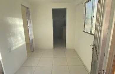 Imagem: A casa possui 1 Dormitório, 1 Banheiro e está localizado