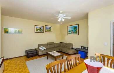 Imagem: O apartamento à venda possui 2 Dormitórios, 1 Banheiro, 104m²