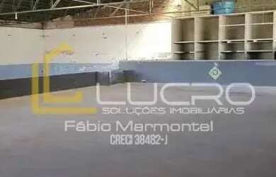 Imagem: O depósito possui 5 Vagas na garagem e 1080m² de Área e está