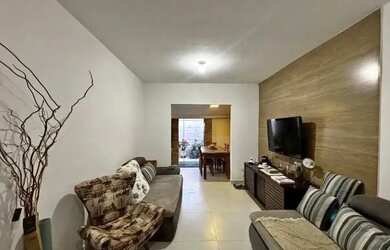 Imagem: A casa possui 2 Dormitórios, 1 Banheiro e está localizado