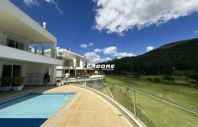 Imagem 2: Luxo, Conforto e Exclusividade: Residência de 6 Suítes com Piscina no Condomínio Horizonta