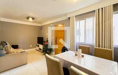 Imagem: O apartamento possui 3 Dormitórios, 1 Banheiro, 1 Vaga na garagem