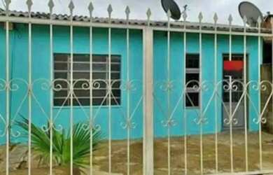 Imagem: A casa possui 2 Dormitórios, 1 Banheiro e 1 Vaga na garagem