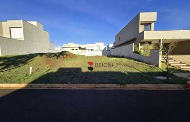 Imagem: O terreno possui 257m² de Área e está localizado em Bonfim