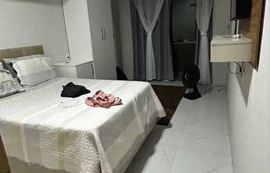 Imagem: A casa possui 1 Dormitório, 1 Banheiro e está localizado