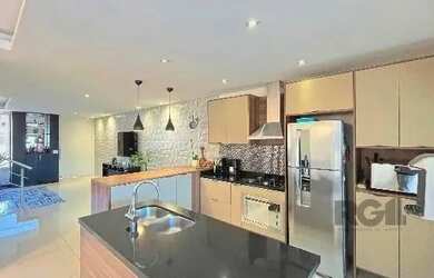 Imagem 14: Casa em Porto Alegre, no bairro Hípica, com 3 dormitório s , e 3 banheiros,...