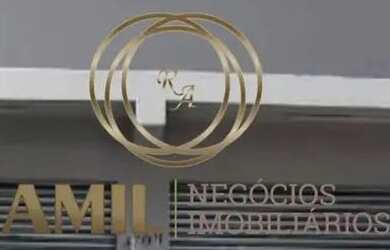 Imagem: O depósito possui 3 Vagas na garagem, 140m² de Área e está