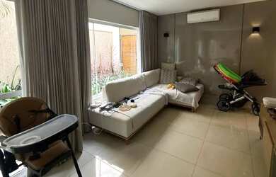 Imagem: A casa em condomínio possui 3 Dormitórios, 4 Banheiros, 2