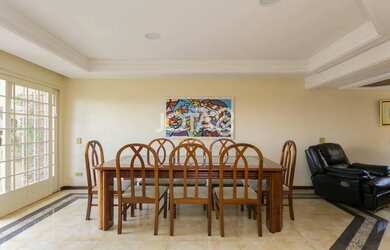 Imagem 10: UMA CASA PARA APROVEITAR A FAMÍLIA Casa gostosa no seminário - j8 imóveis