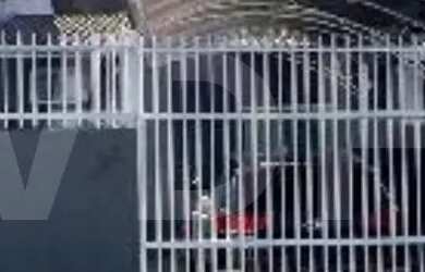 Imagem: A casa em condomínio possui 2 Dormitórios, 2 Banheiros, 1