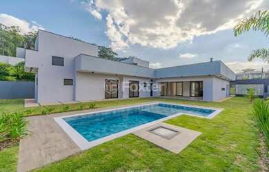 Imagem: O apartamento possui 3 Dormitórios, 5 Banheiros, 4 Vagas na