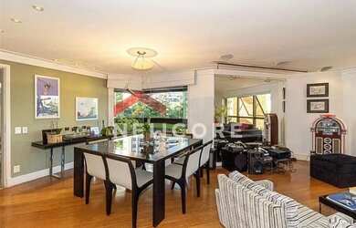 Imagem: O apartamento possui 4 Dormitórios, 5 Banheiros, 3 Vagas na