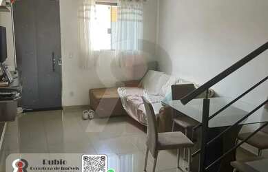 Imagem: A casa possui 2 Dormitórios, 1 Banheiro, 2 Vagas na garagem