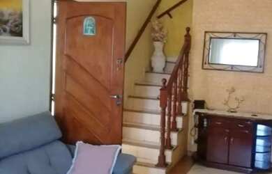 Imagem: A casa possui 3 Dormitórios, 3 Banheiros, 3 Vagas na garagem