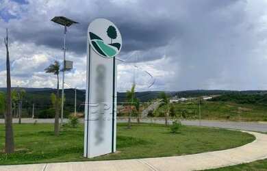 Imagem: O terreno possui 383m² de Área e Imóvel novo e está localizado