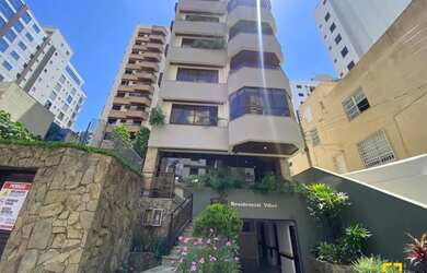 Imagem: O apartamento possui 3 Dormitórios, 5 Banheiros, 2 Vagas na