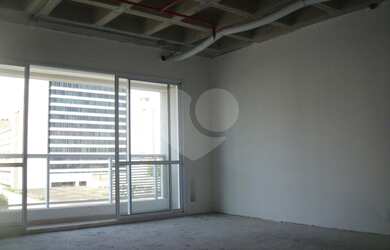 Imagem: O depósito possui 43m² de Área, Imóvel novo e está localizado