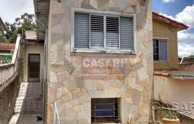 Imagem: O depósito possui 2 Vagas na garagem e 177m² de Área e está