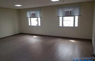 Imagem: O depósito possui 2 Vagas na garagem, 60m² de Área e está