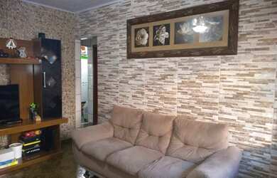 Imagem: A casa possui 2 Dormitórios, 1 Banheiro, 1 Vaga na garagem