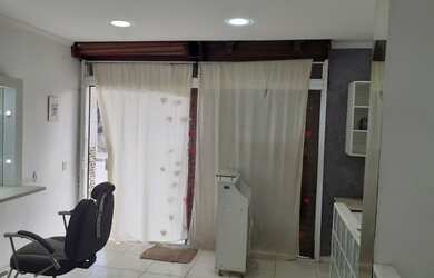 Imagem 4: Uma loja com uma quitinete