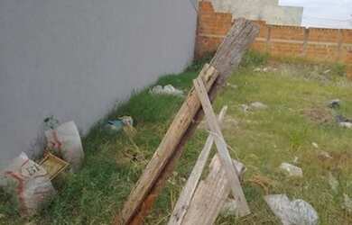 Imagem: O terreno possui 200m² de Área e está localizado em Guapiaçu