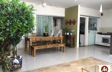 Imagem: A casa em condomínio possui 3 Dormitórios, 4 Banheiros, 3