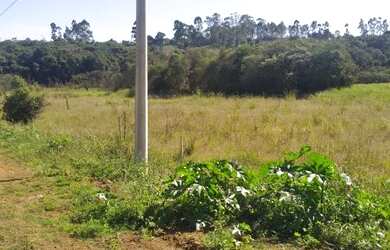 Imagem: O terreno possui 600m² de Área e está localizado em Parque
