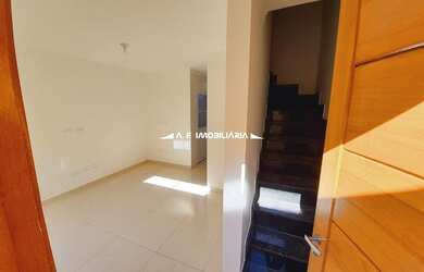 Imagem: A casa em condomínio possui 2 Dormitórios, 3 Banheiros, 1